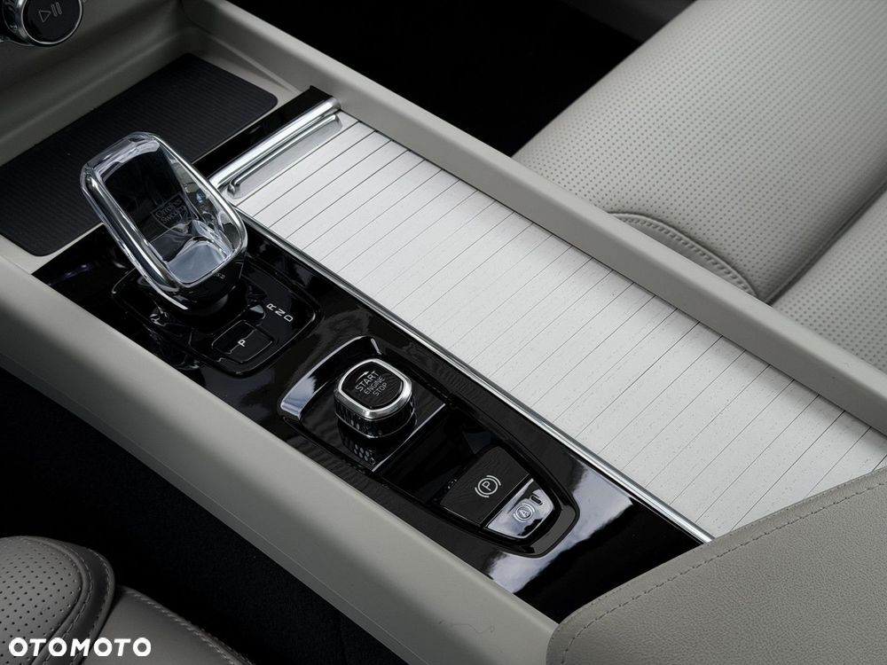Volvo XC 60 - 25