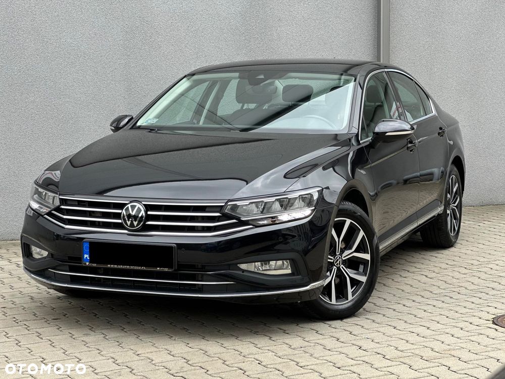 Volkswagen Passat 1.5 TSI EVO Elegance - 1