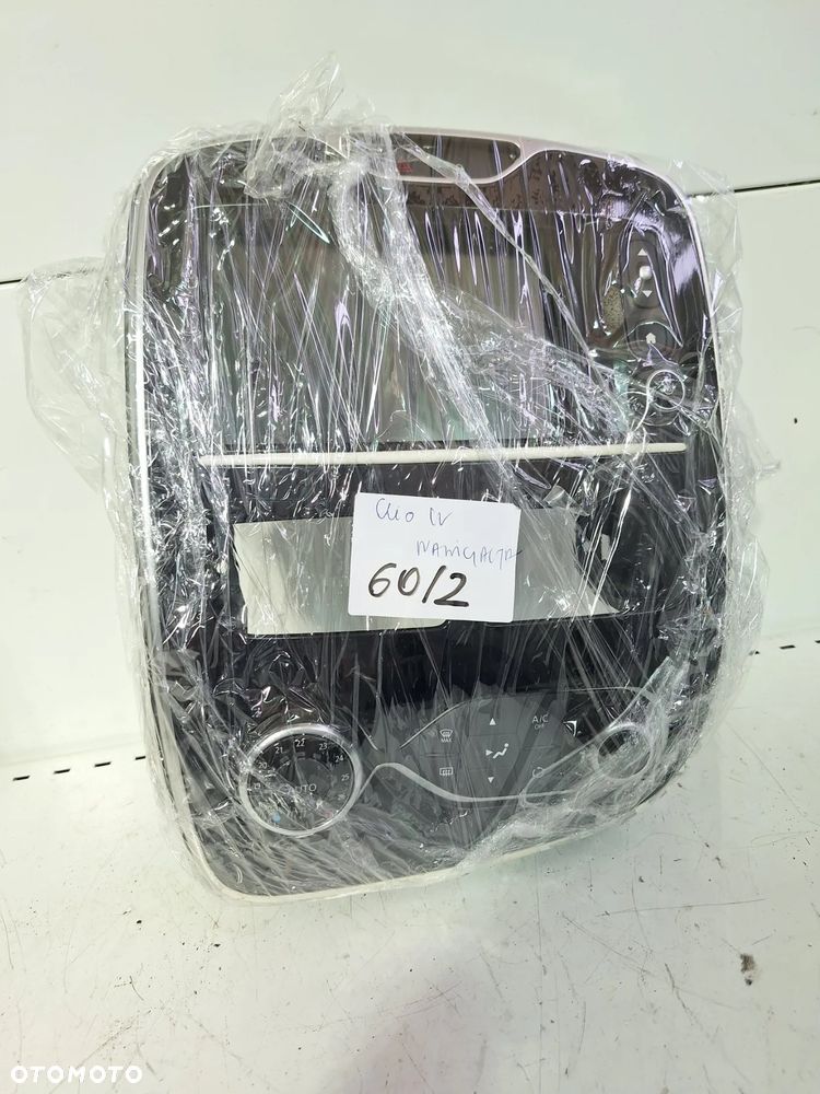 Radio nawigacjia Renault Clio IV  (60/2) - 6