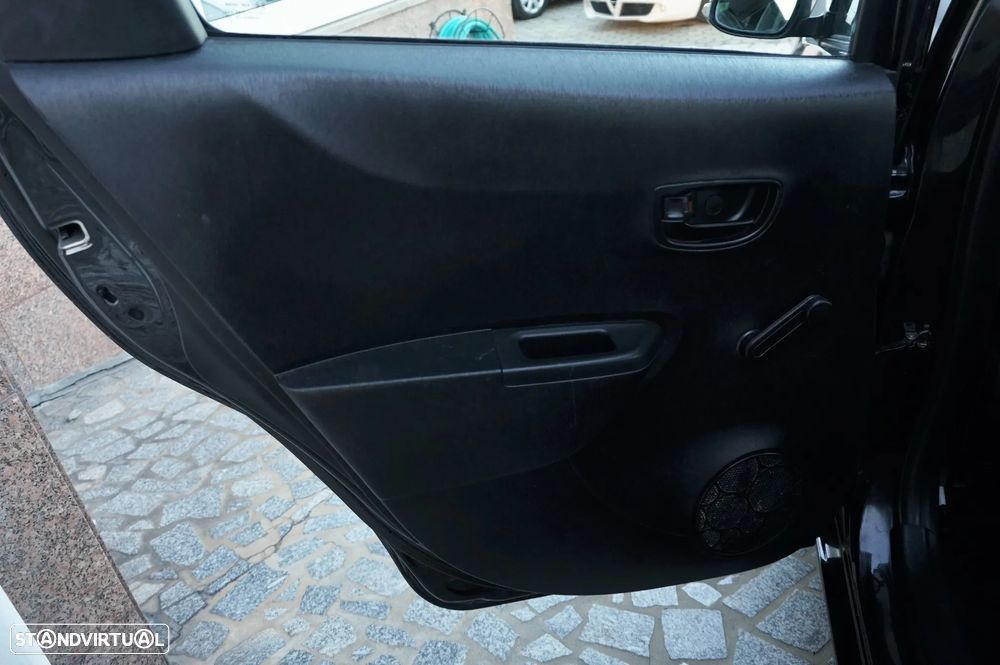 Toyota Yaris 1.0 VVT-i Comfort+AC - 12