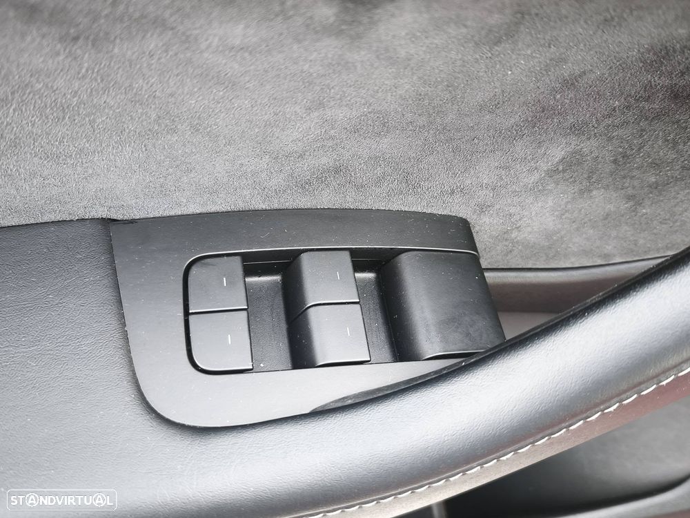 Tesla Model 3 Long Range Tração Integral - 27