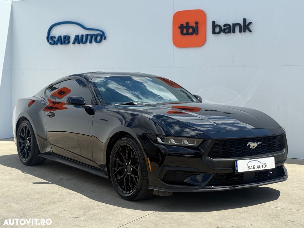 Ford Mustang - 4