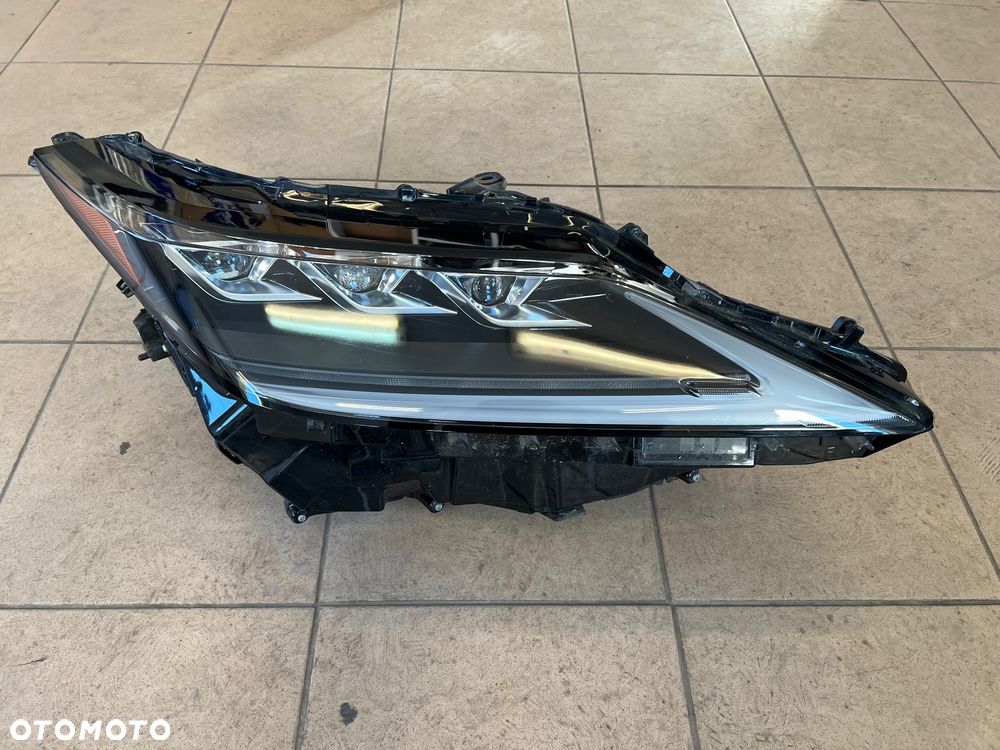 LEXUS RX IV 4 RX450H 19-22R LAMPA PRAWA PRZEDNIA PRAWY PRZÓD KOITO 48-212 - 1