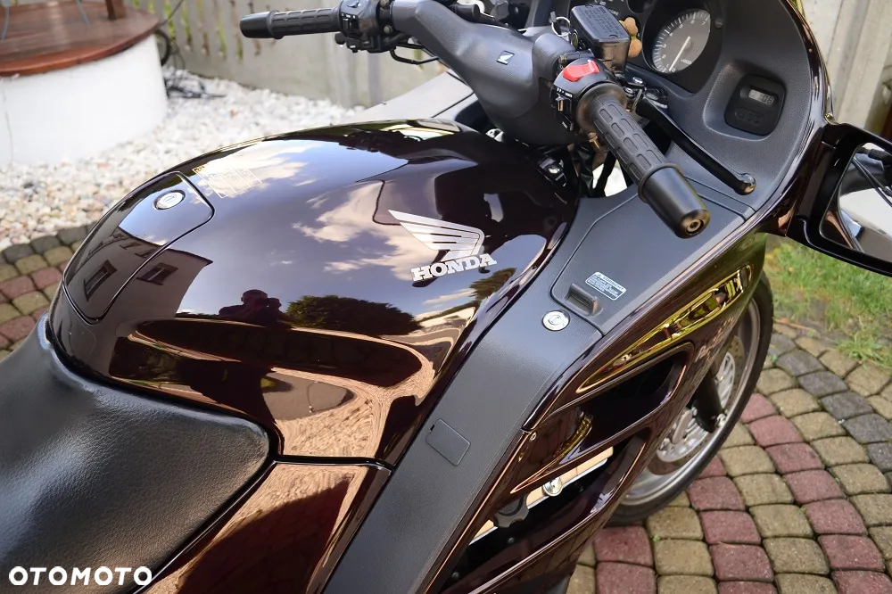 Honda ST - 5
