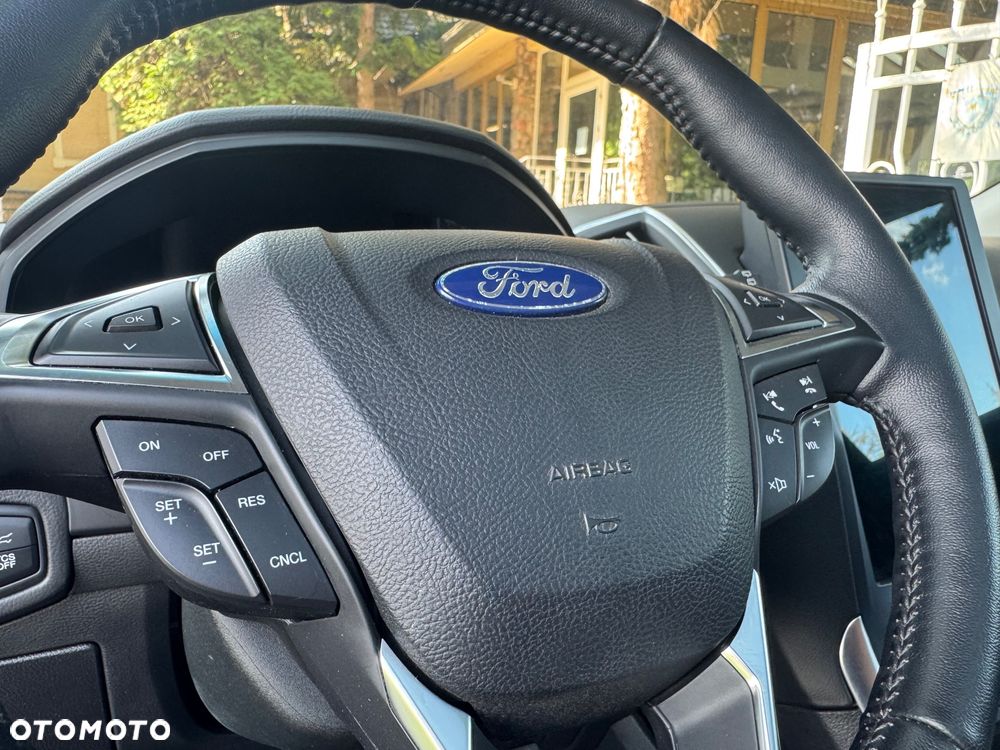 Ford Edge - 25