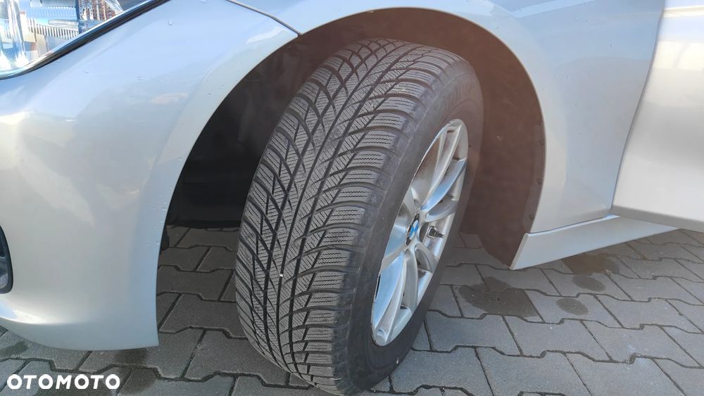 BMW Seria 3 320d DPF Edition Sport - 39