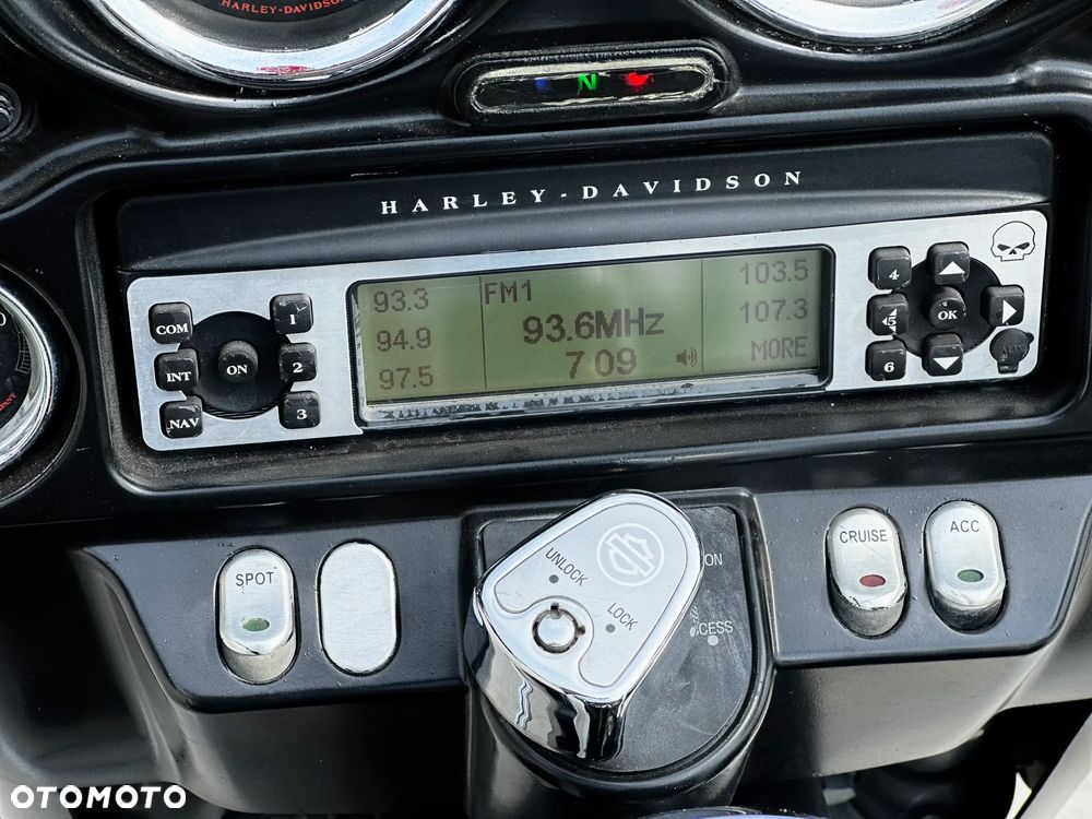 Harley-Davidson FLHT Electra Glide Standard - 12