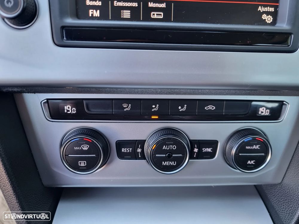 VW Passat Variant 2.0 TDI Confortline - 24