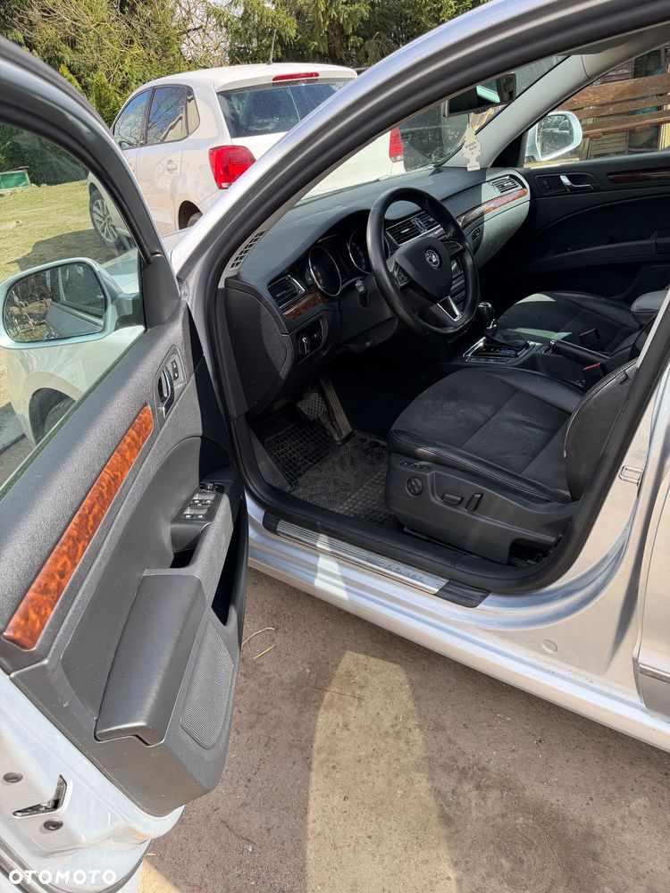 Skoda Superb 2.0 TDI Elegance DSG - 21