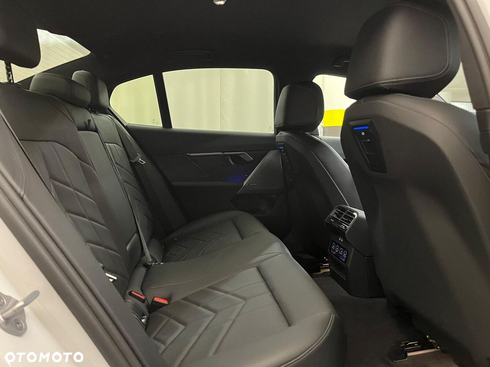 BMW Seria 5 520i mHEV M Sport - 35