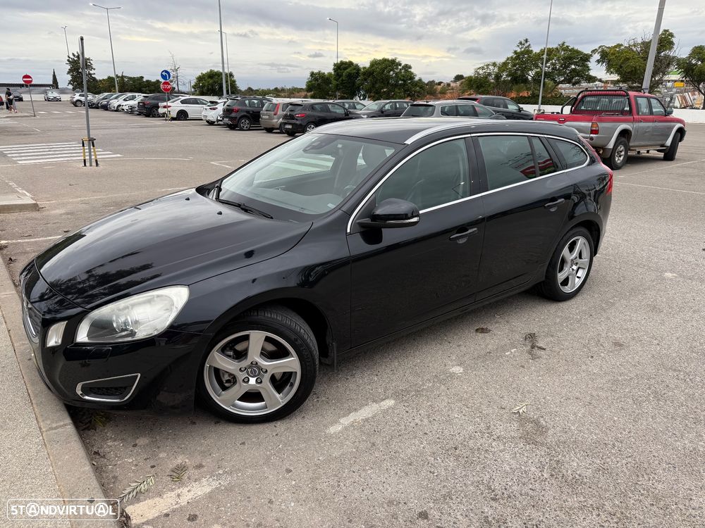 Volvo V60 2.0 D3 Momentum S/S Geartronic - 2