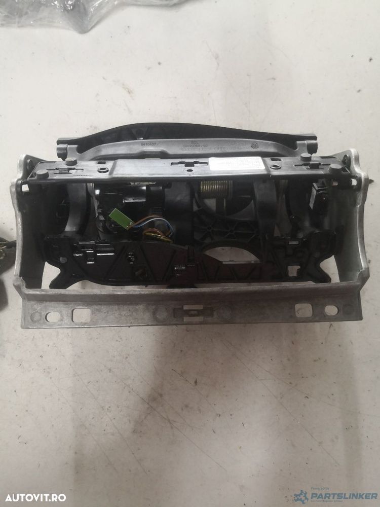 Mecanism ridicare navigatie AUDI A8 III (4H2, 4H8, 4HC, 4HL) [ 2009 - 2018 ] OEM 5410407 - 2