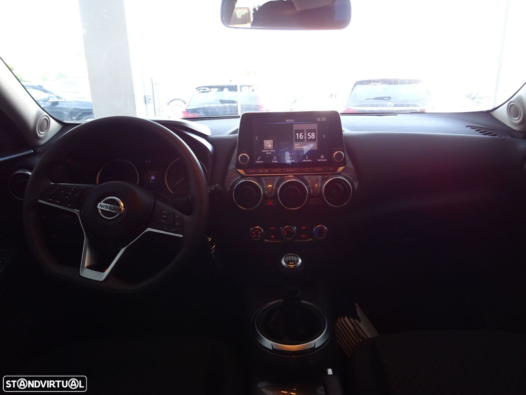 Nissan Juke 1.0 DIG-T N-Connecta - 11