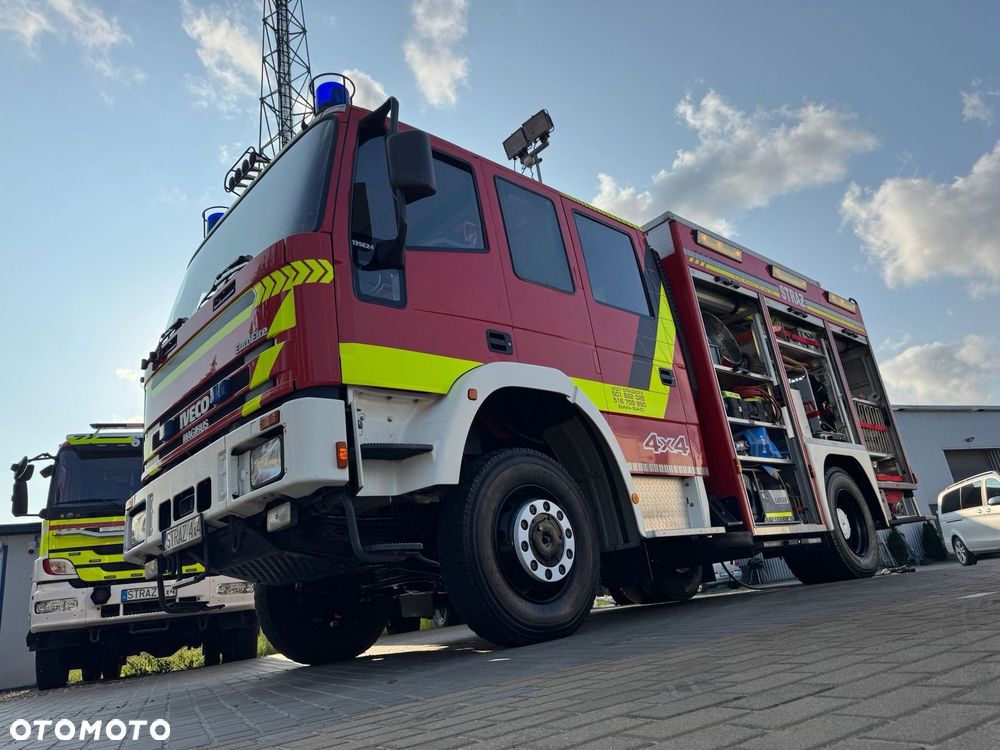 Iveco Straż pożarna | Pojazd pożarniczy | Wóz strażacki IVECO MAGIRUS 4x4 | CNBOP | 3000 l wody | blokady mostów | maszt oświetleniowy 360° - 18