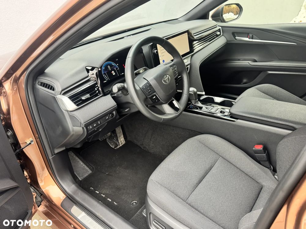 Toyota Camry 2.5 Hybrid Comfort CVT - 8