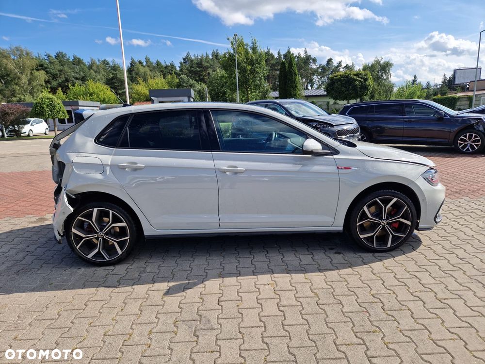 Volkswagen Polo - 5