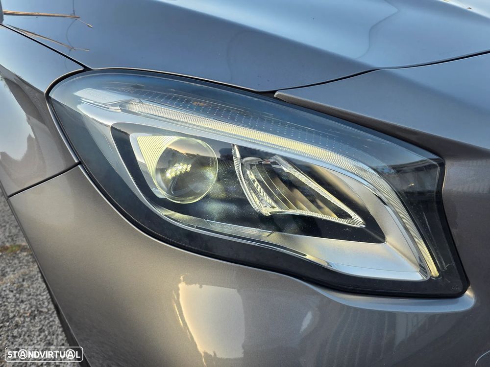 Mercedes-Benz GLA 180 d Urban - 15