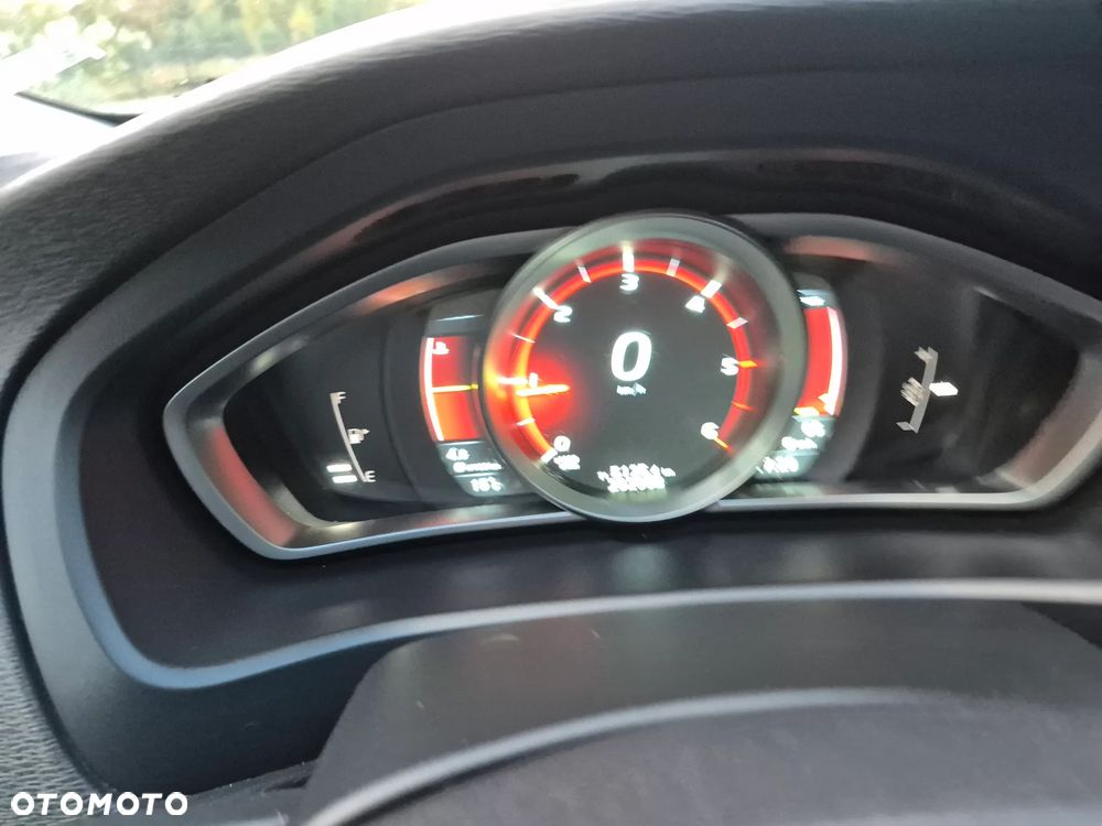 Volvo V40 - 8