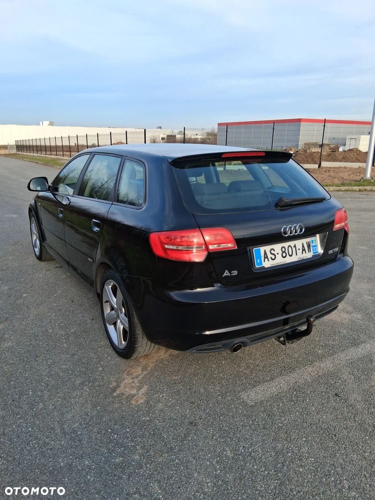 Audi A3 Sportback 1.6 TDI DPF S line Sportpaket - 10