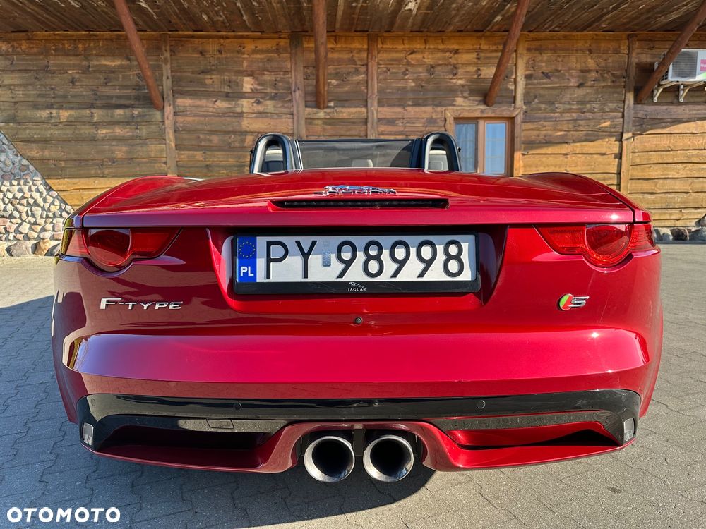 Jaguar F-Type S - 12