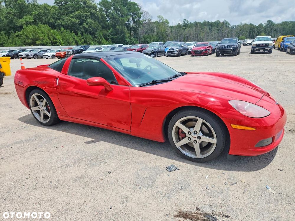 Chevrolet Corvette - 5
