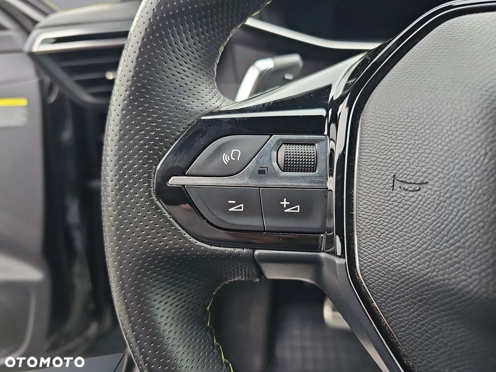 Peugeot 208 1.2 PureTech GT S&S EAT8 - 38