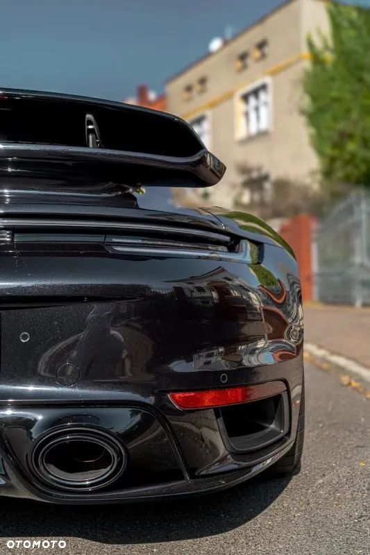 Porsche 911 Turbo S - 8