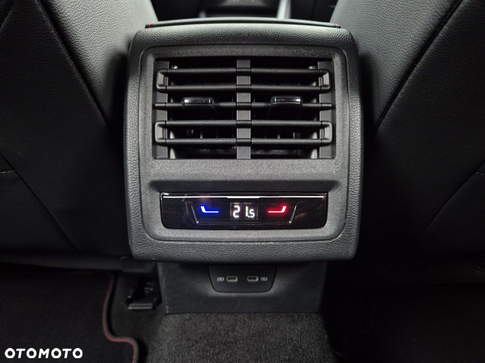 Volkswagen Golf - 16