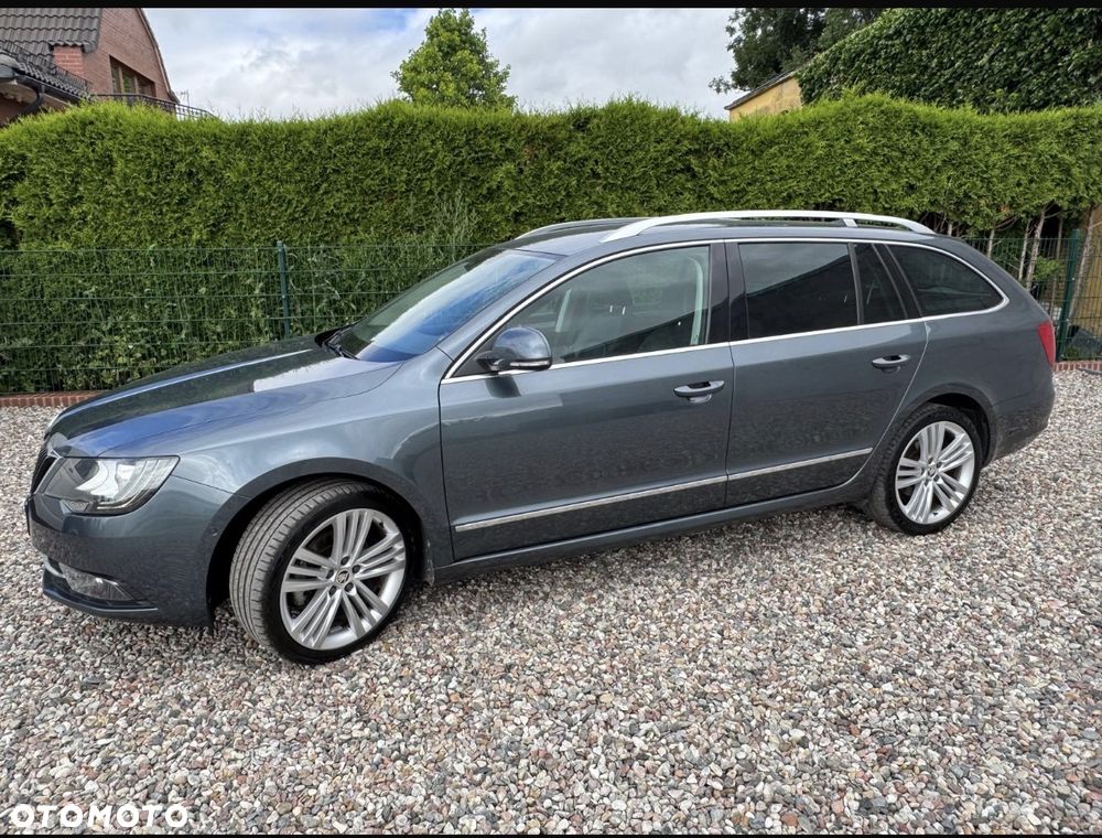 Skoda Superb 2.0 TDI Elegance DSG - 8