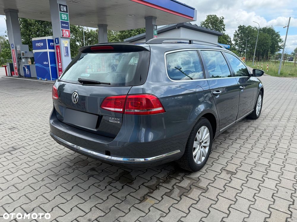 Volkswagen Passat 2.0 TDI DSG BlueMotion Technology Comfortline - 6