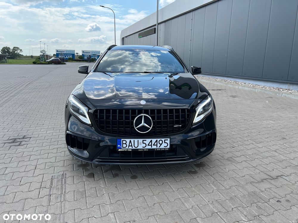 Mercedes-Benz GLA - 8