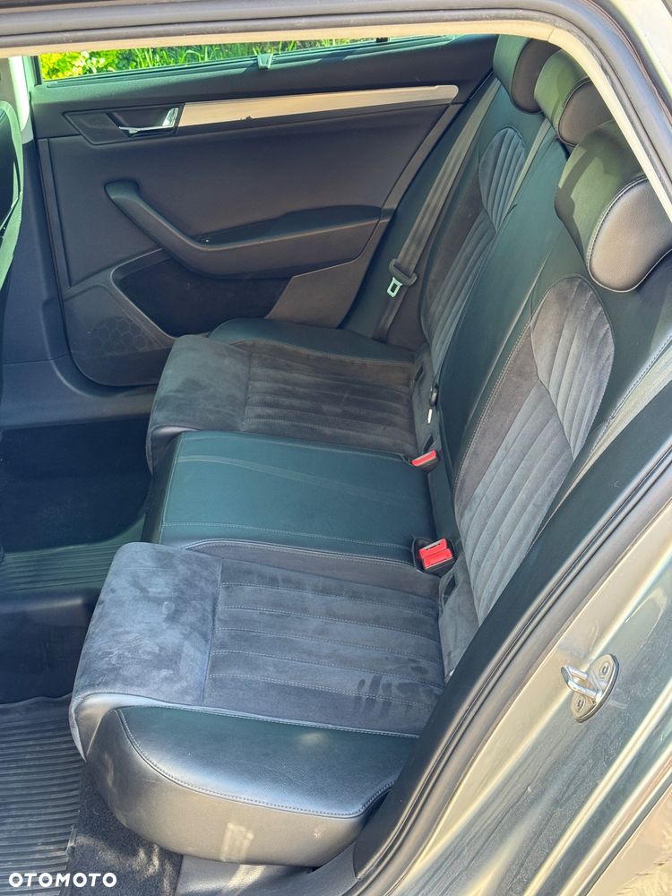 Skoda Superb 2.0 TDI 4x4 DSG Style - 27
