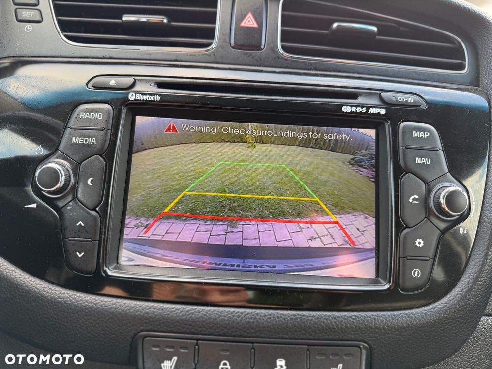 Kia Ceed 1.6 CRDi 128 ISG Platinum Edition - 25