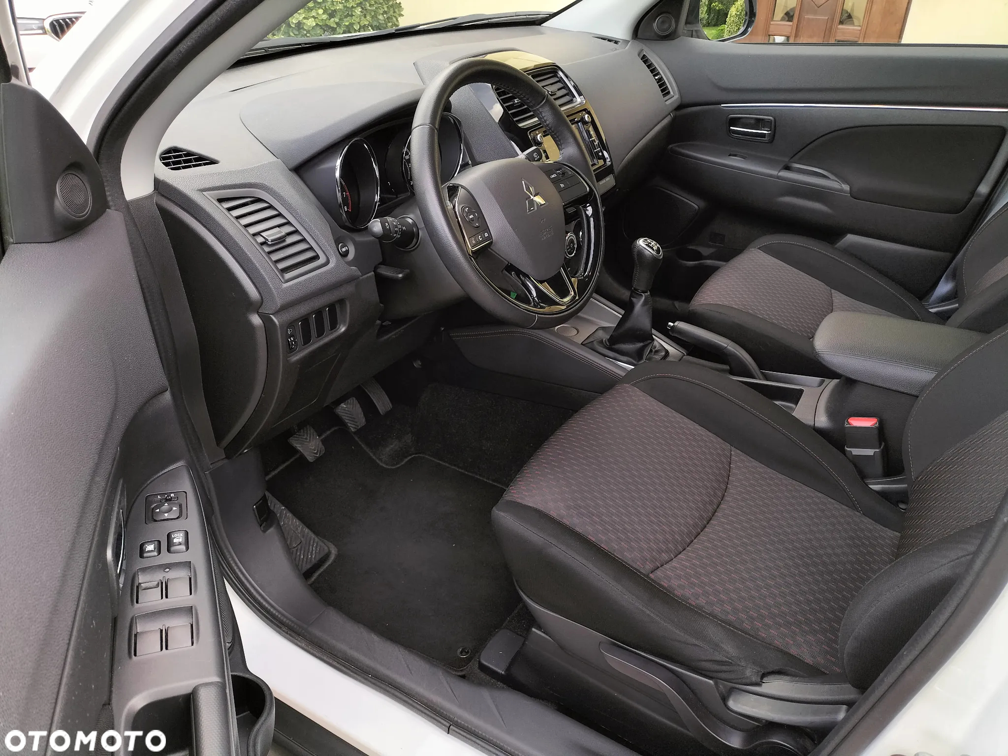 Mitsubishi ASX 1.6 2WD Comfort Edition - 13
