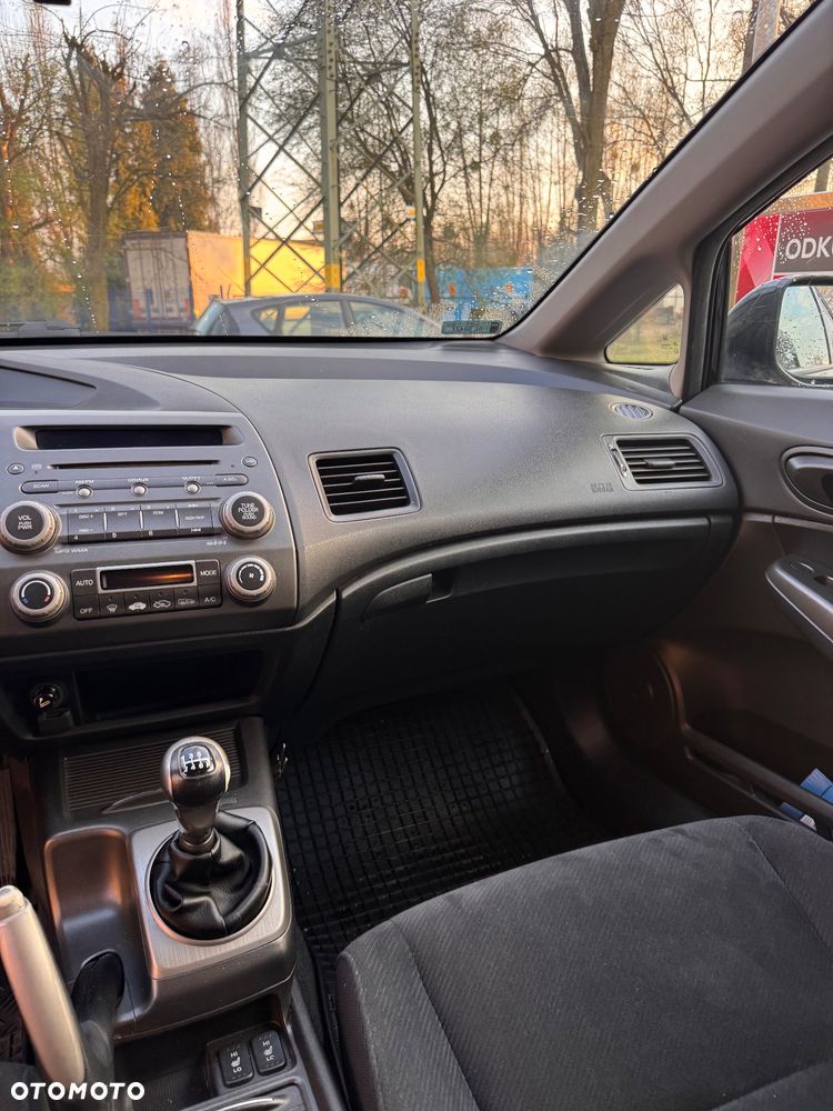 Honda Civic 1.8 Comfort - 8