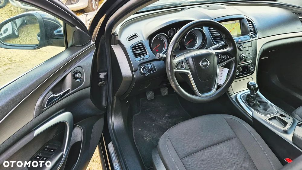 Opel Insignia - 30