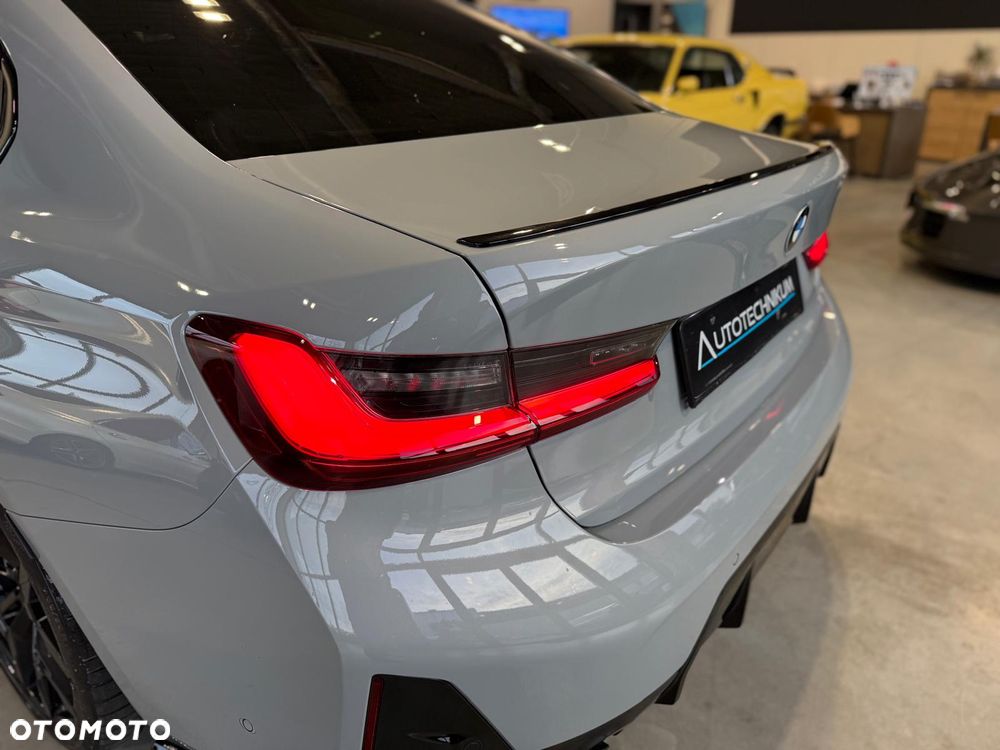 BMW Seria 3 318i M Sport - 16