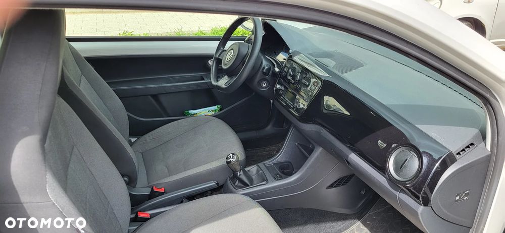 Volkswagen up! 1.0 street - 12