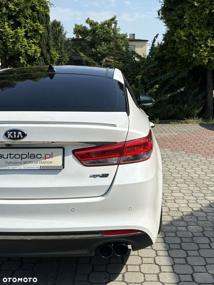 Kia Optima - 11
