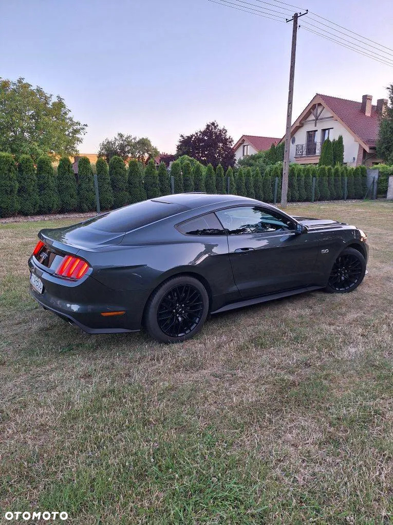 Ford Mustang - 4