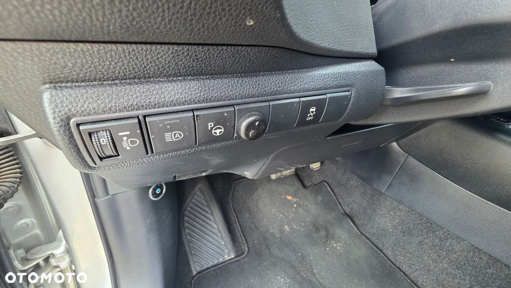 Toyota Corolla - 12