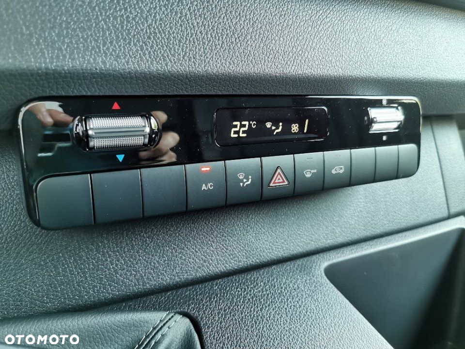 Mercedes-Benz Sprinter - 16