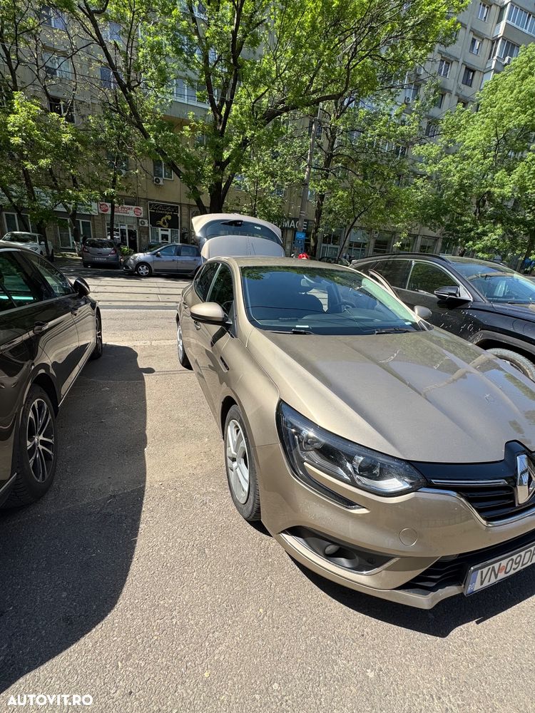 Renault Megane ENERGY dCi 110 EDC INTENS - 10