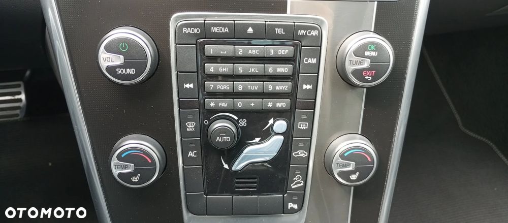 Volvo XC 60 - 24