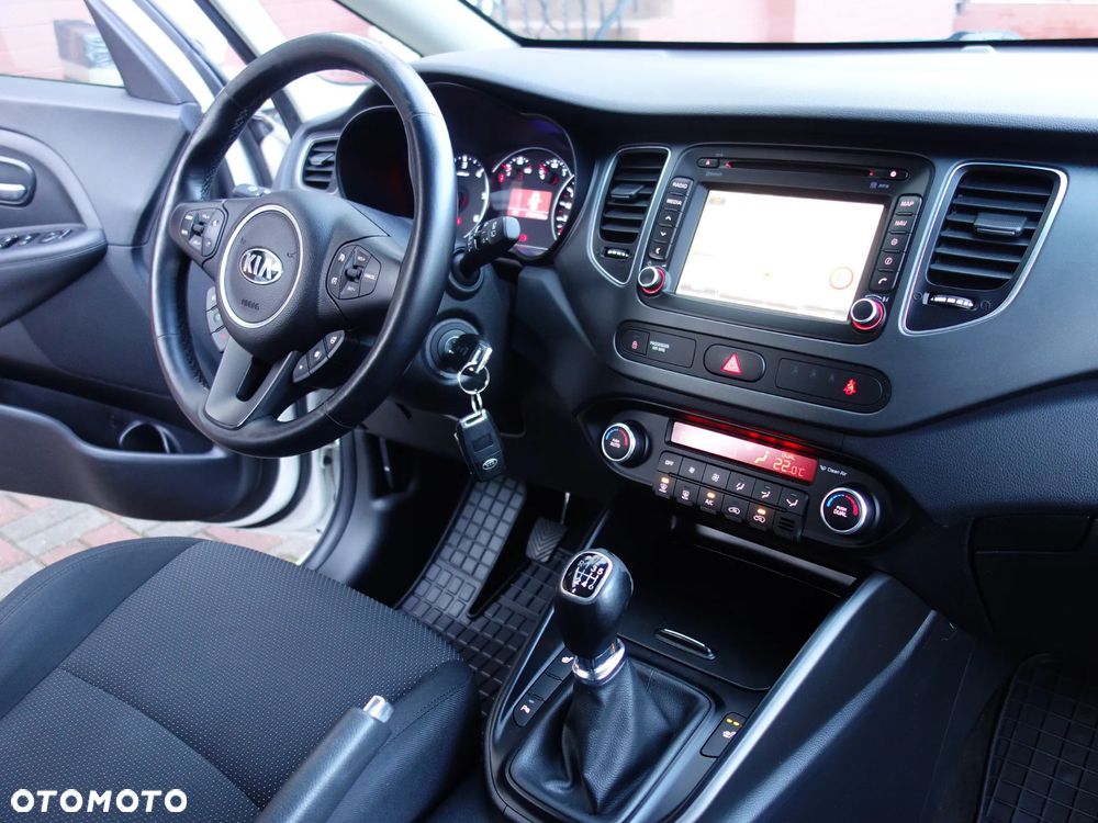 Kia Carens 1.7 CRDi Business Line - 22