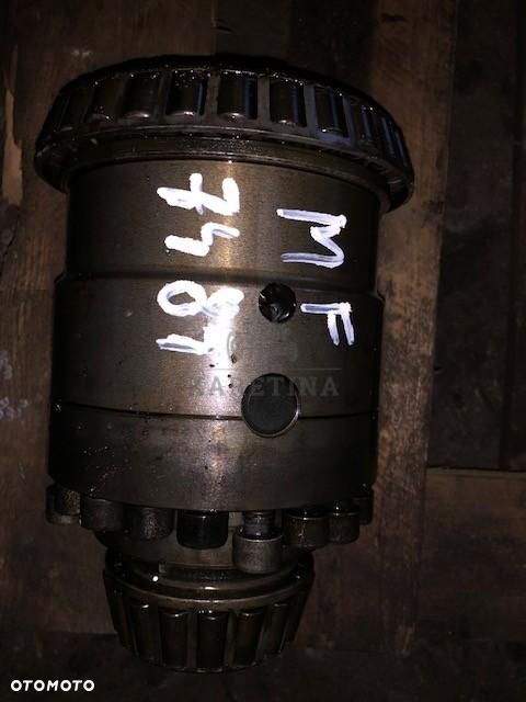 Massey Ferguson 7480 | 7485 | 7490 - Mechanizm Róźnicowy - Satelita - Układ Planetarny - 1