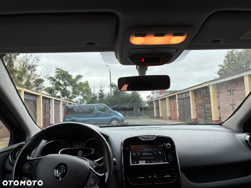 Renault Clio - 22