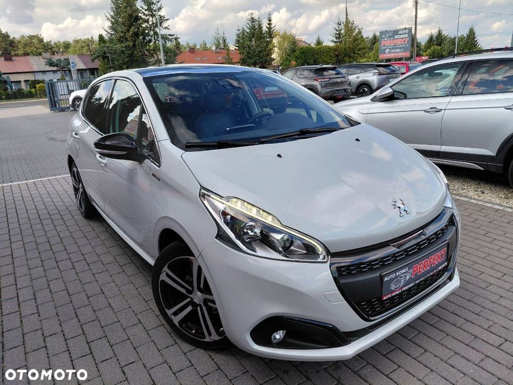 Peugeot 208 - 4