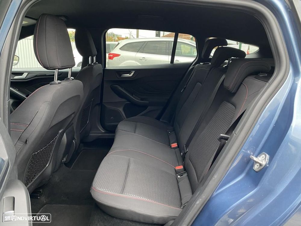 Ford Focus SW 1.0 EcoBoost ST-Line - 31