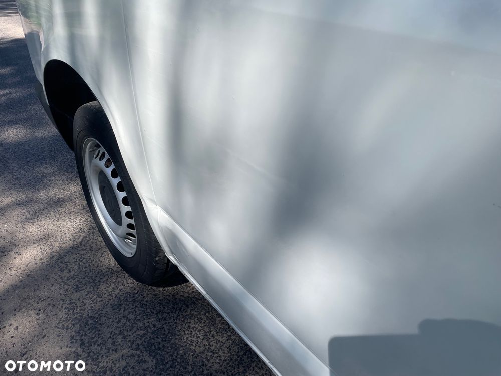 Volkswagen T5 - 10